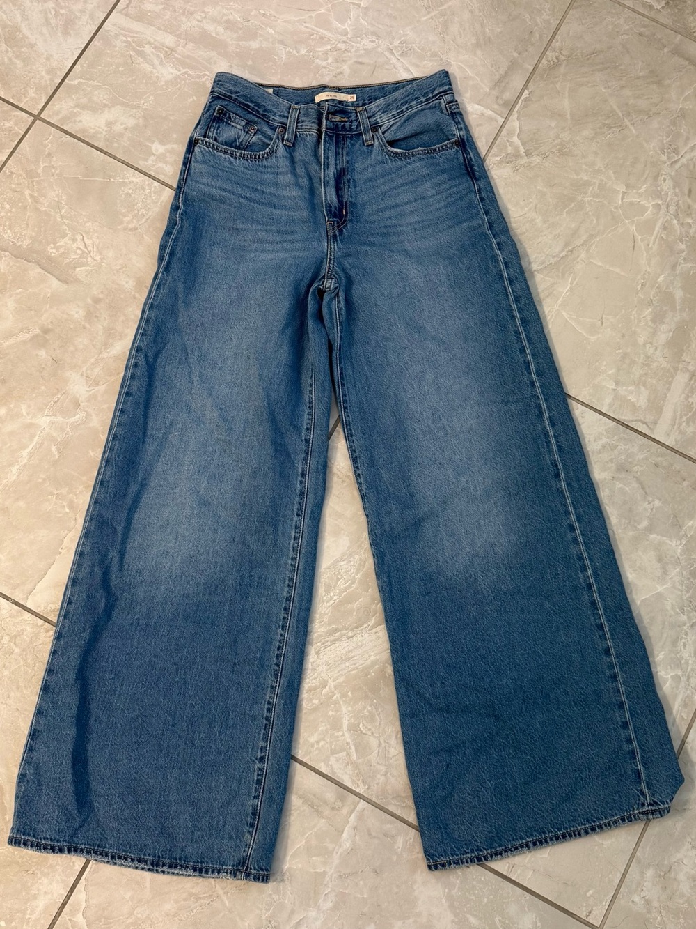 Levi's Wide-Leg Jeans in Blue Denim